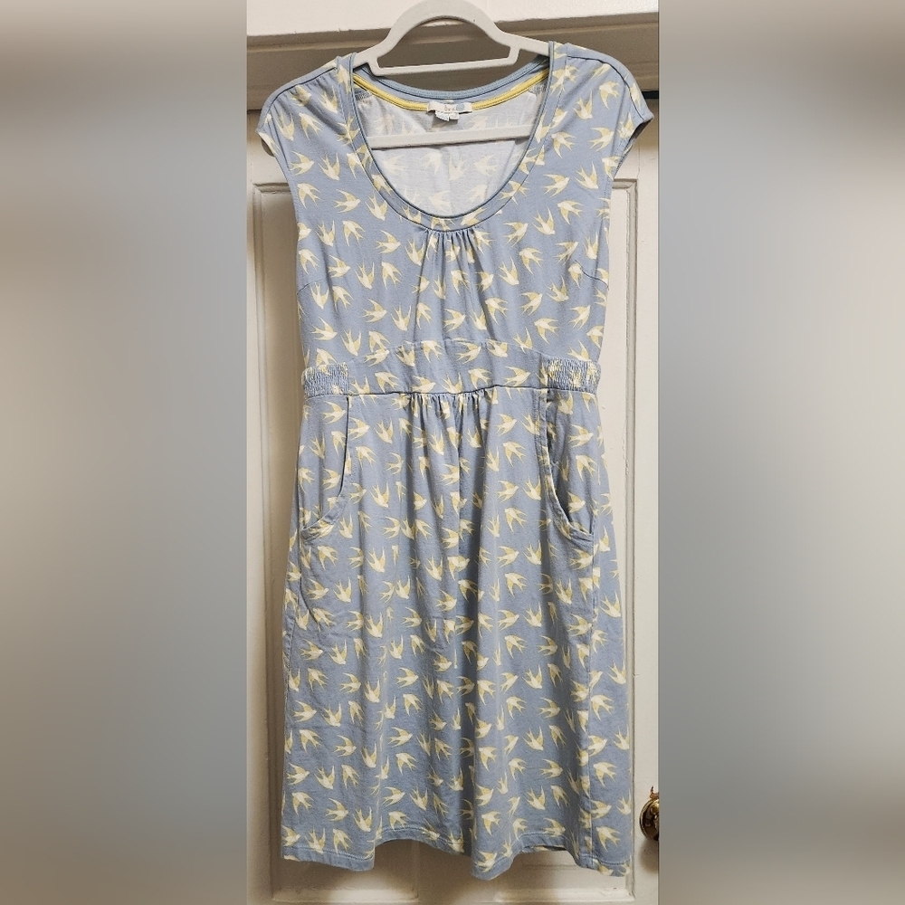 BODEN Light Blue Knit Dress Yellow & White Birds Stretchy Cap Sleeves Sz 10R EUC